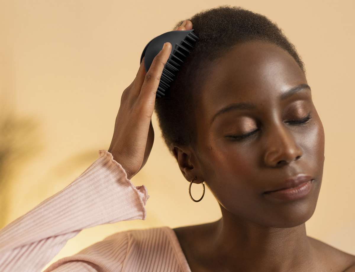 Tangle Teezer Scalp Exfoliator & Massager Black